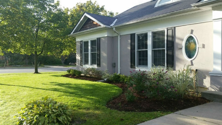 Apple Hills Medical Associates building exterior in Mississauga